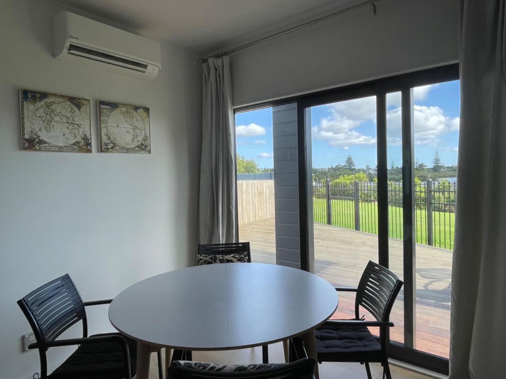Relax By The Tamaki River Auckland Exterior photo