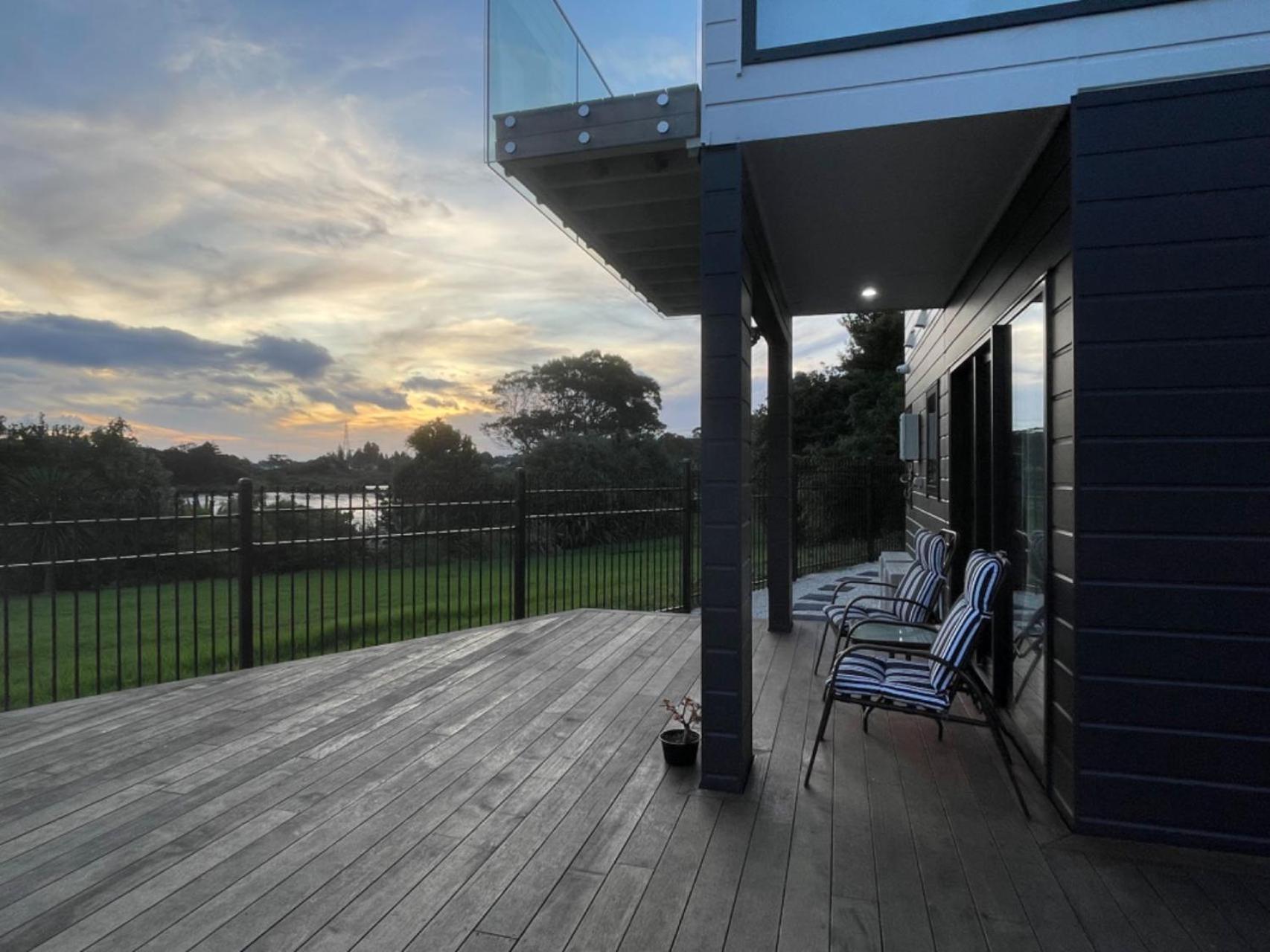 Relax By The Tamaki River Auckland Exterior photo