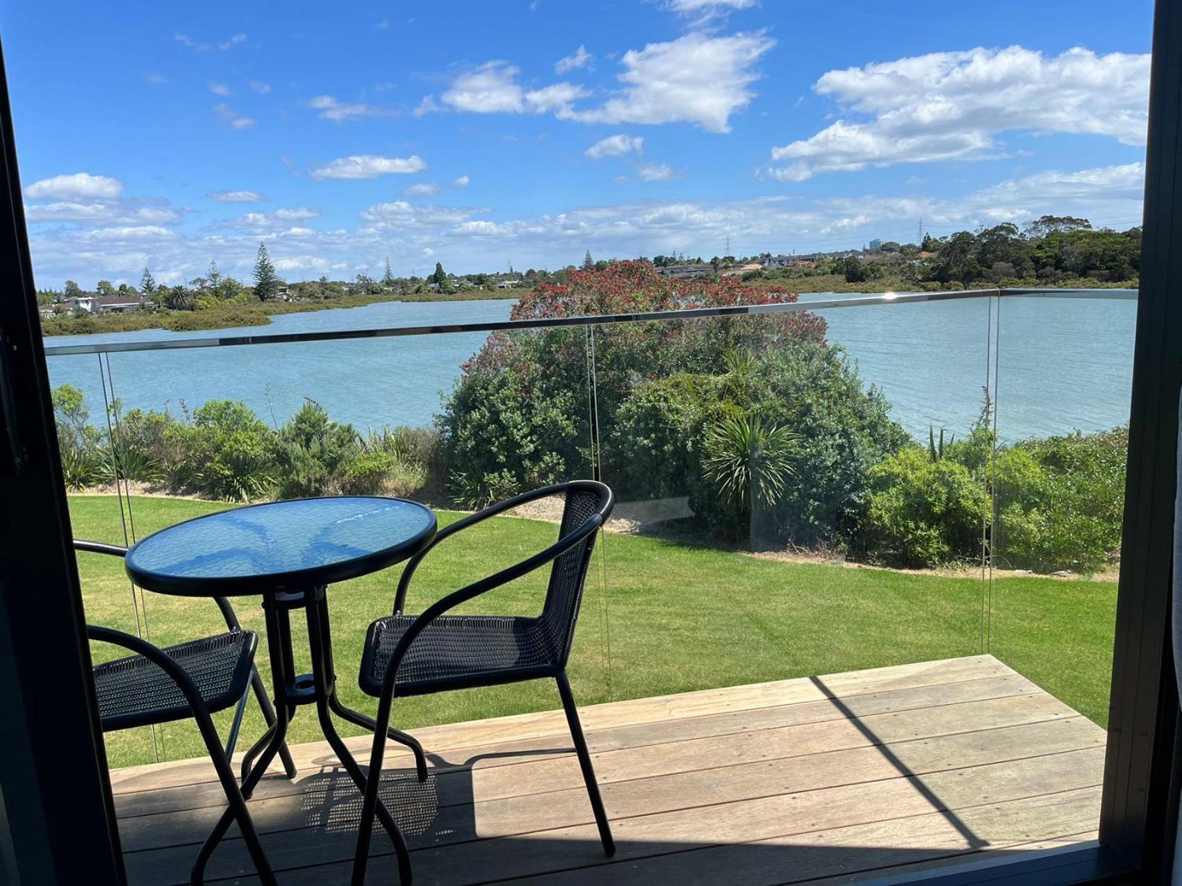 Relax By The Tamaki River Auckland Exterior photo